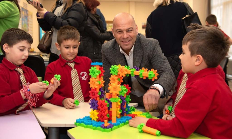 Кметът на Пловдив откри новия STEM център в СУ „Любен Каравелов“